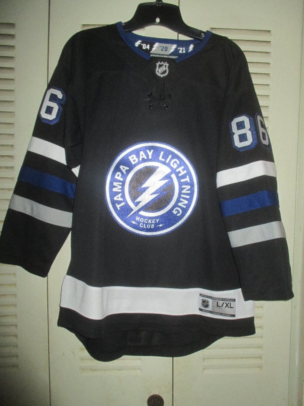 Youth Kucherov #86 Tampa Bay Lightning Black Alternate Replica Jersey L/ XL